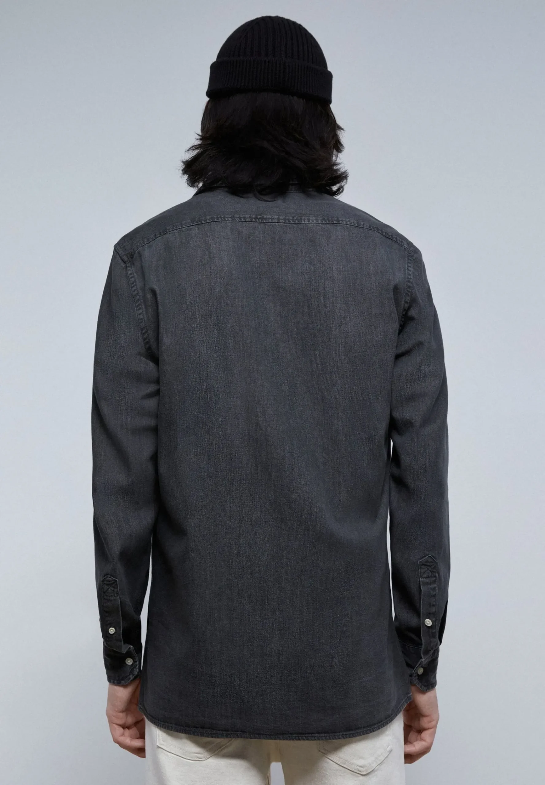 camisa_denim_lavada_calav_4-1.webp scalperscompany Camisa Denim Lavada Calavera Tono-Hombre Camisas