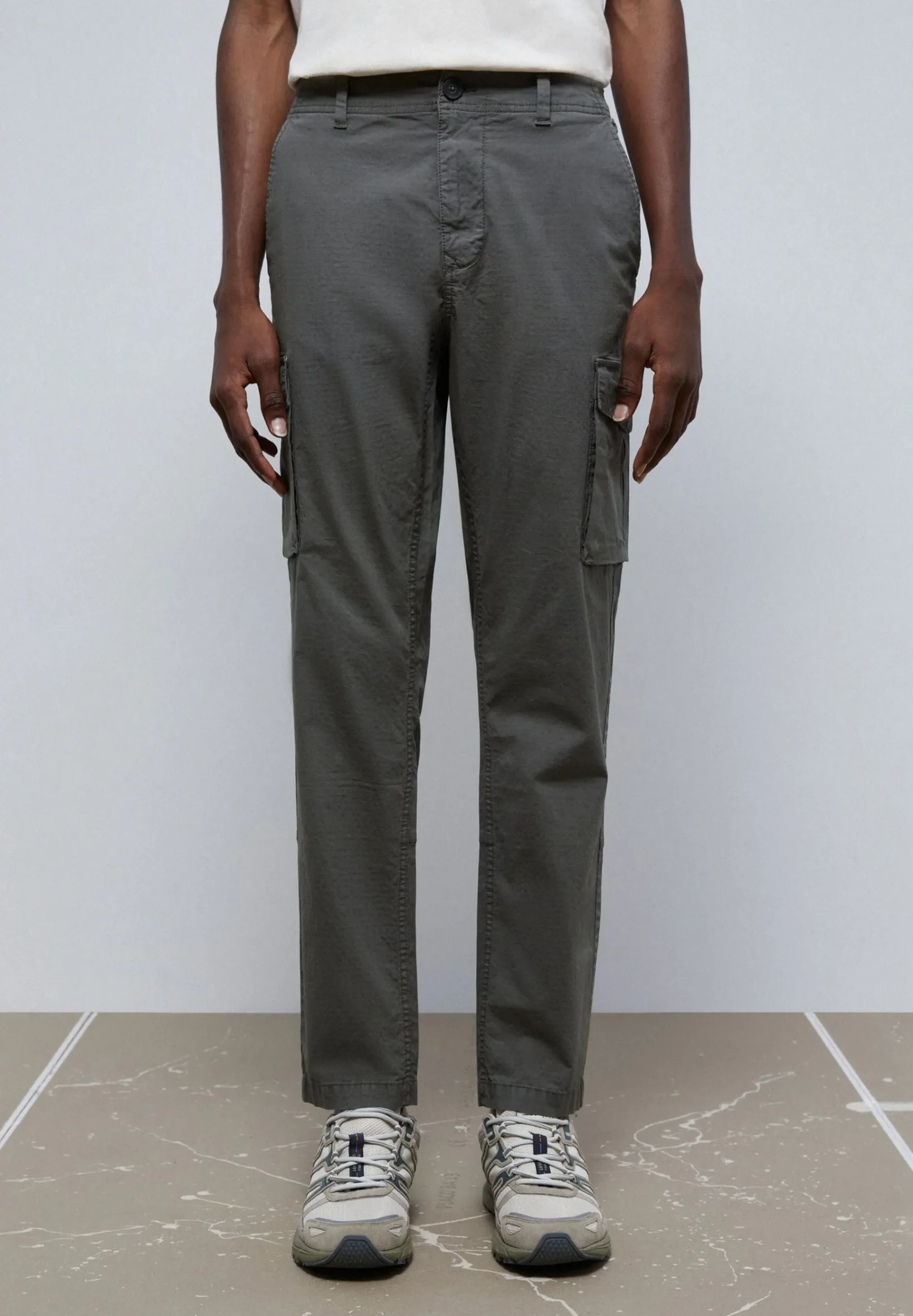 pantalon_cargo_ligero_1.webp scalperscompany Pantalon Cargo Ligero-Hombre Pantalones
