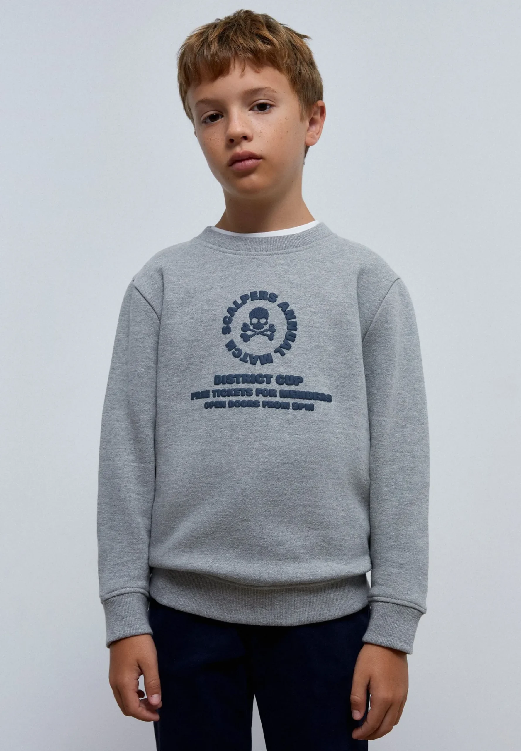 sudadera_print_frontal_re_1-2.webp scalperscompany Sudadera Print Frontal Relieve-Niños Sudaderas